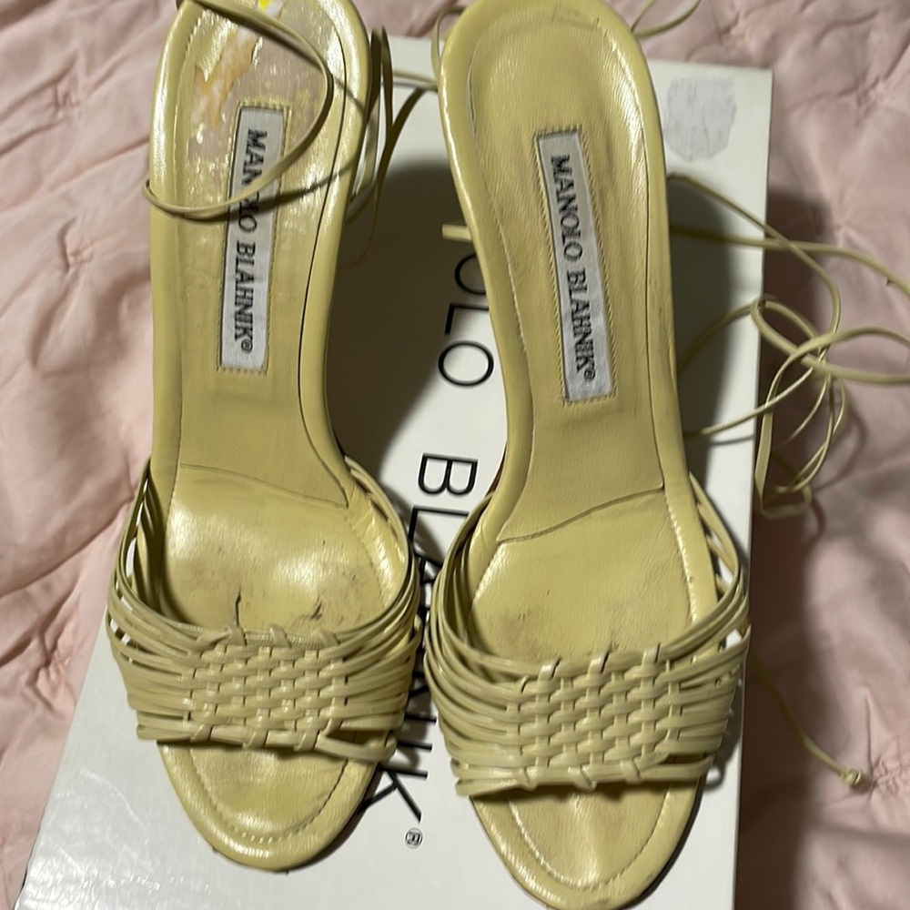 Yellow Ankle Strap heels Manolo Blahnik 4.5